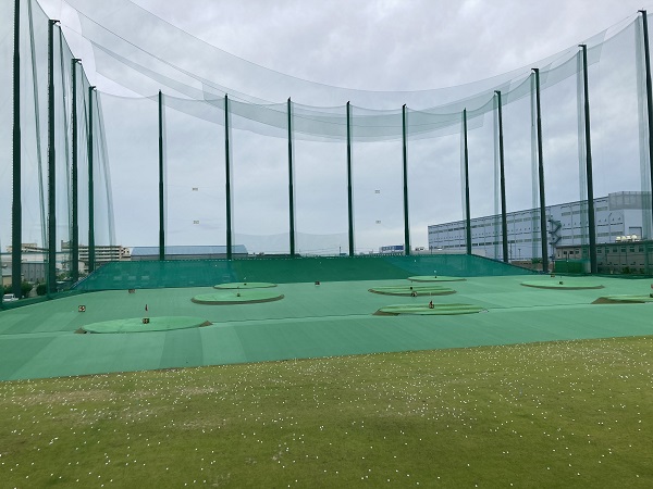 東大阪ゴルフセンター2階席 (4)