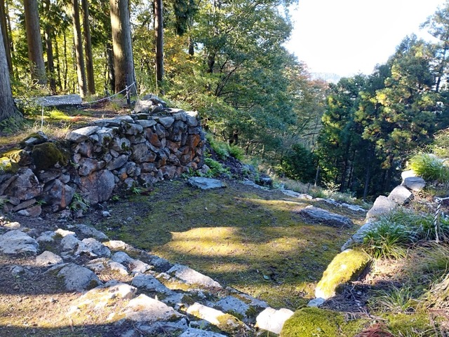 鎌刃城【滋賀県】主郭虎口石垣