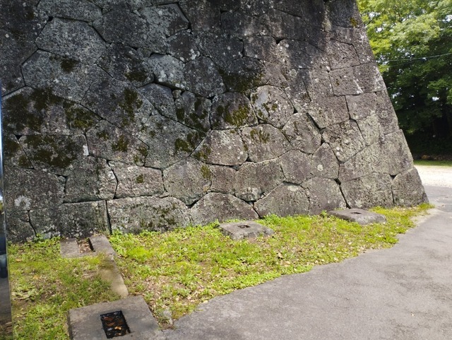 大きな石垣